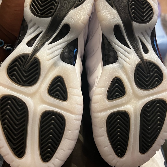 Kids Nike Foamposite size 13C - Picture 2 of 4